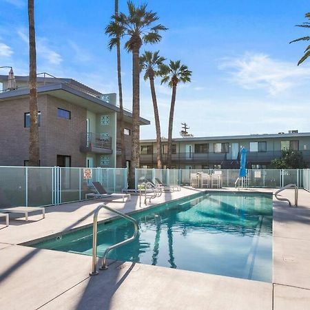 Micro Studio With Balcony & Pool View - Walk To Ot Scottsdale Exteriör bild